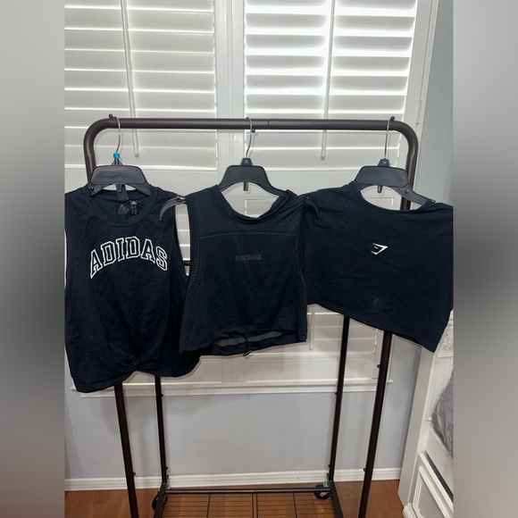 Gym tops - Picture 1 of 2